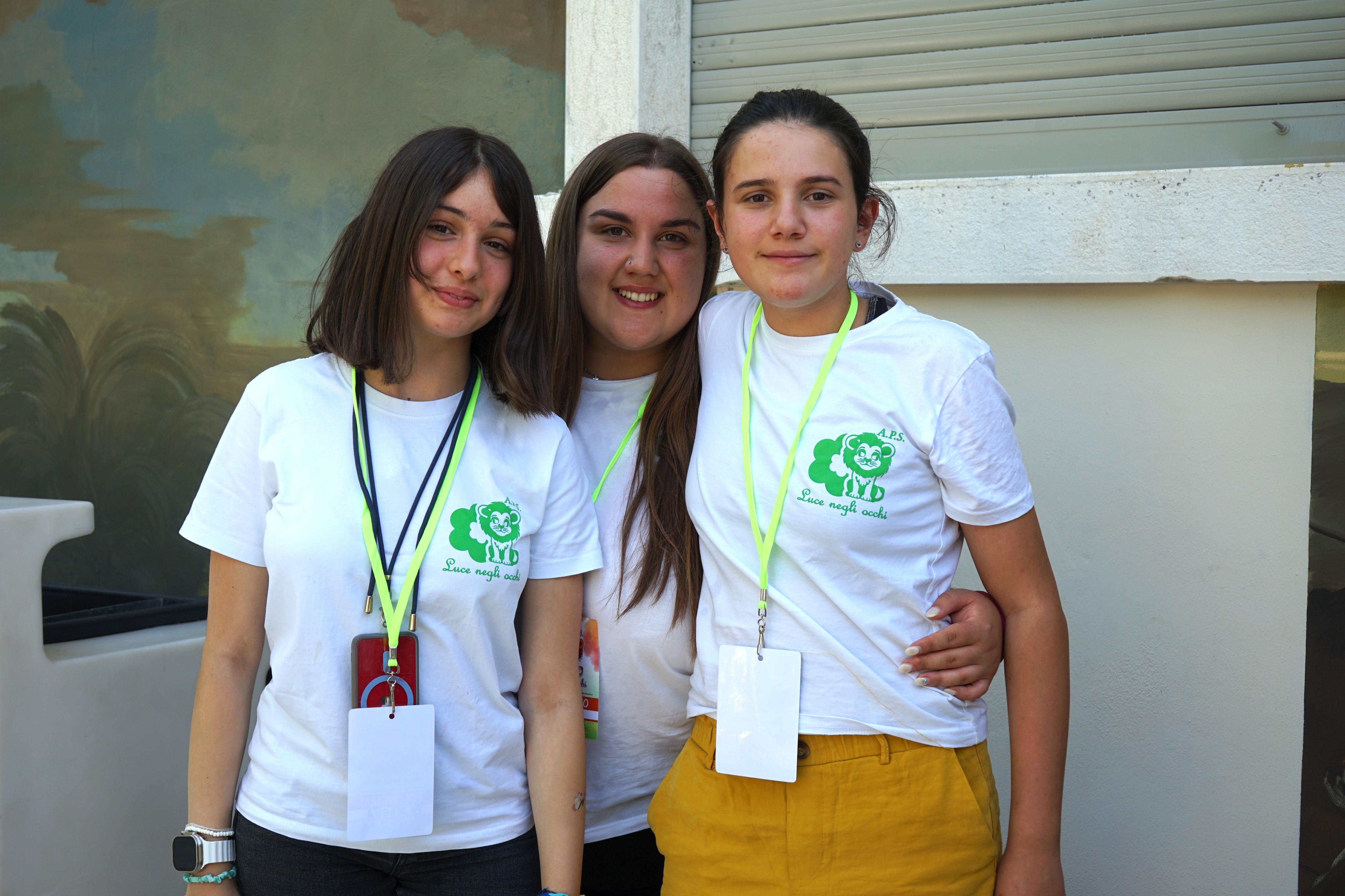 Volontari di Luce Negli Occhi APS durante un'attività inclusiva con bambini